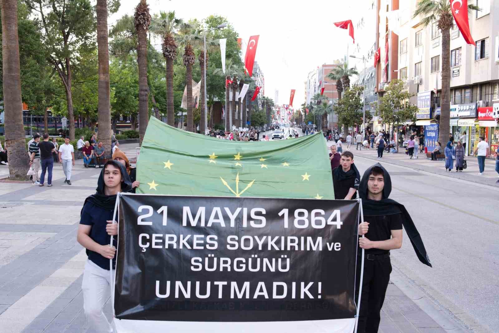 Soykırımın tanınmasını isteyen Çerkesler, "161 yıldır sürgündeyiz, 161 yıldır var olmak için direniyoruz"