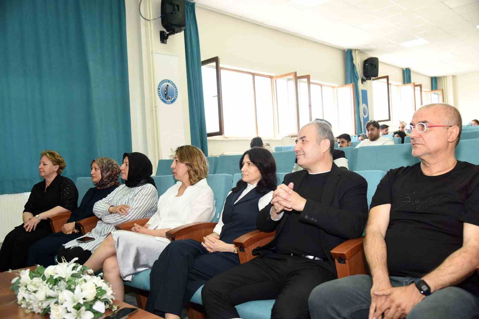 "Enflasyon ve Gençlik: Geleceğe Yatırım" konferansı düzenlendi