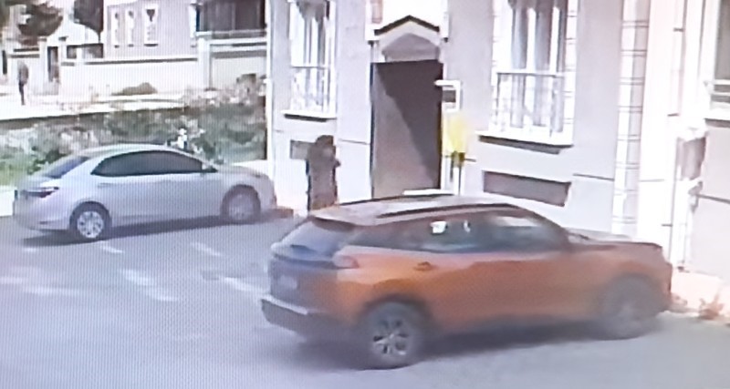 Kucağındaki bebeğiyle cezaevine gitti
