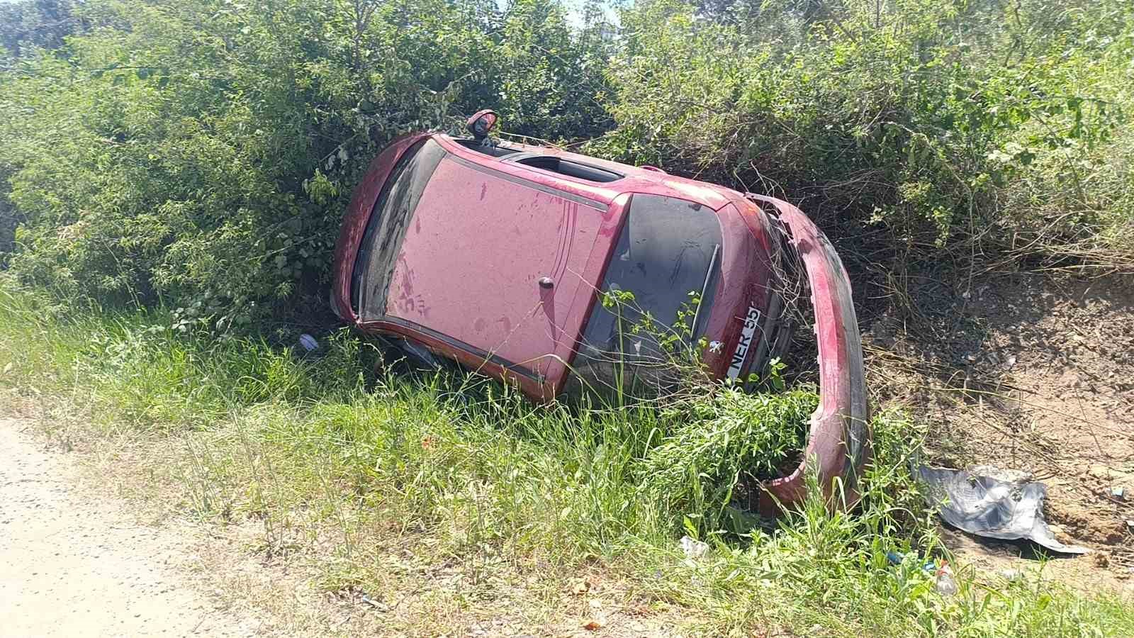 Kazanın ardından otomobilini bırakıp giden s&uuml;r&uuml;c&uuml;ye plakadan ulaşıldı
