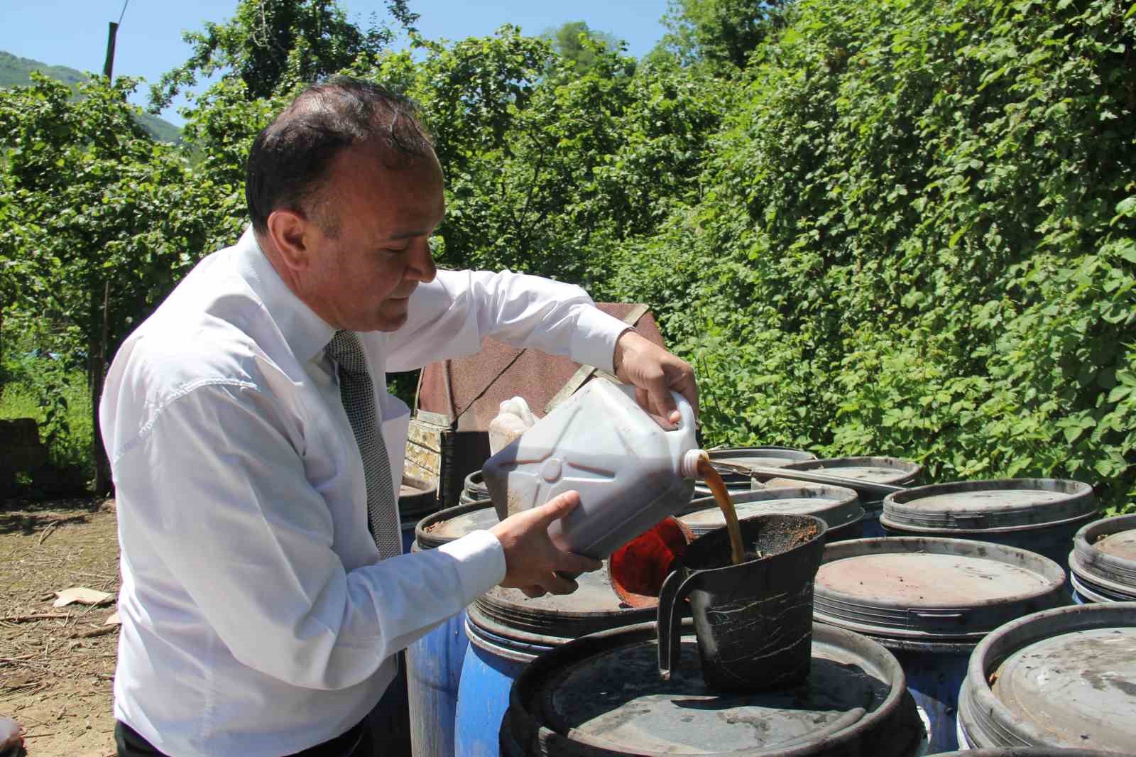 Kahverengi kokarcaya sıvı balık gübreli önlem