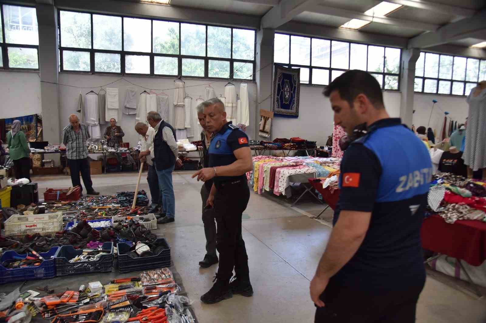 Bilecik’te eski eşya pazarı halka açıldı