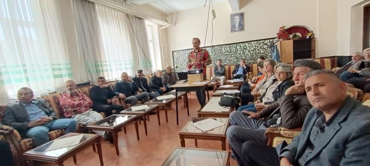 Pazaryeri’nde muhtarlara yönelik hizmet içi eğitim programı gerçekleştirildi

