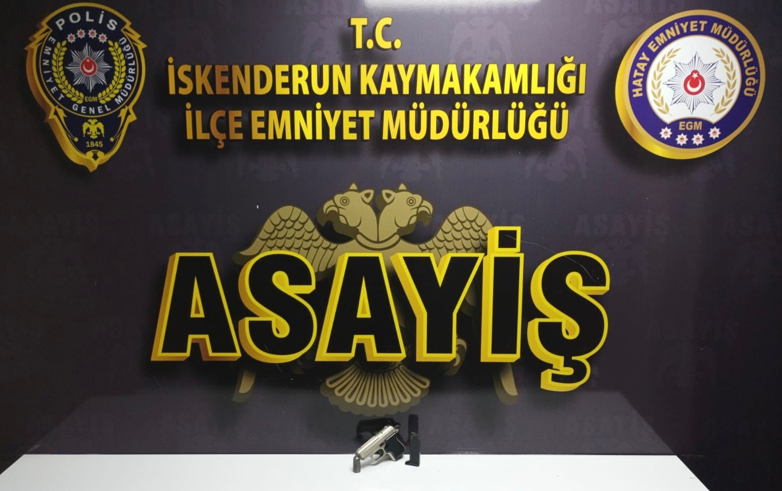 Silahla ara&ccedil; kurşunlayan şahıs tutuklandı
