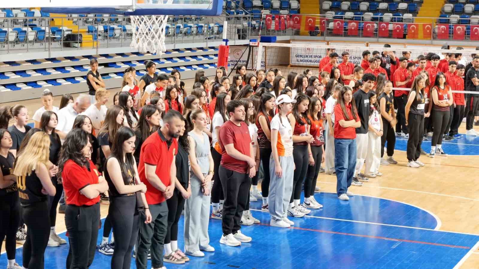 Malatya’da voleybolda kupalar sahibini buldu