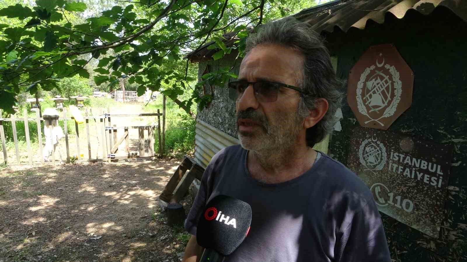 Şile&rsquo;nin g&ouml;n&uuml;ll&uuml; kahramanı: Arıcı itfaiyeci olaydan olaya koşuyor
