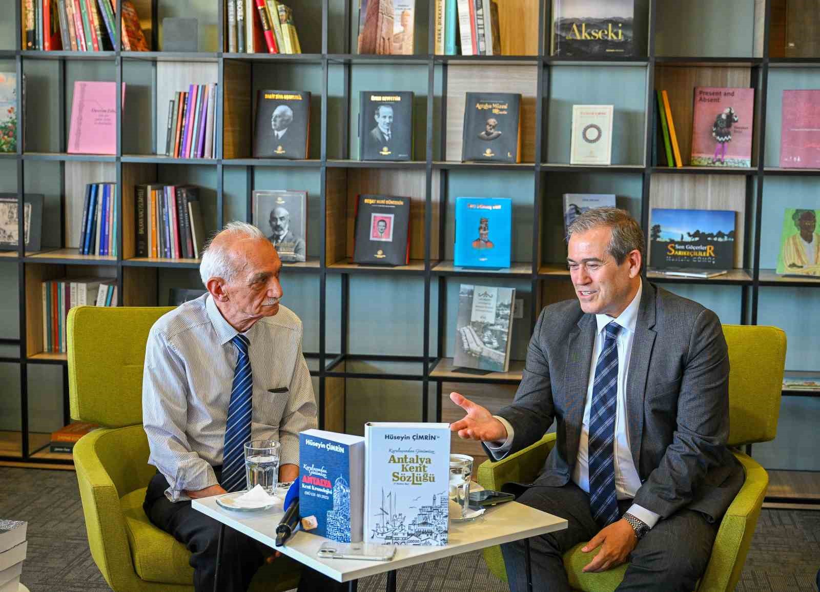 Antalya’nın belleğine yolculuk: Kent tarihçisi Çimrin’in yeni kitapları tanıtıldı