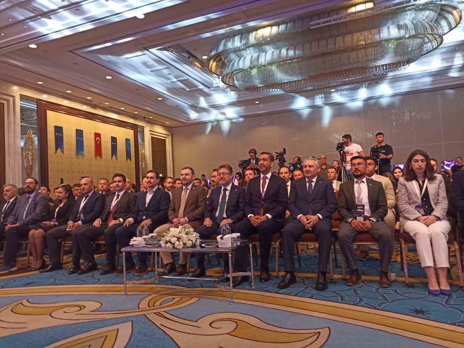 Bakan Yumaklı: "Türkiye, 186 ülkeye 2 bin 200 çeşitten fazla tarım ve gıda ürünleri ihraç ediyor"
