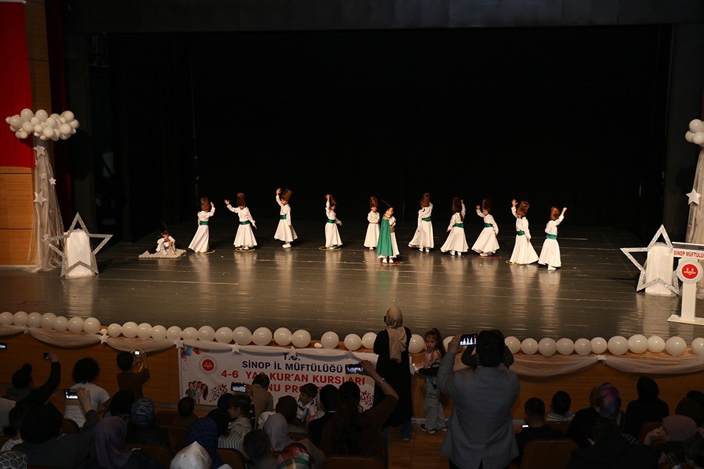 Sinop’ta miniklerden yıl sonu gösterisi