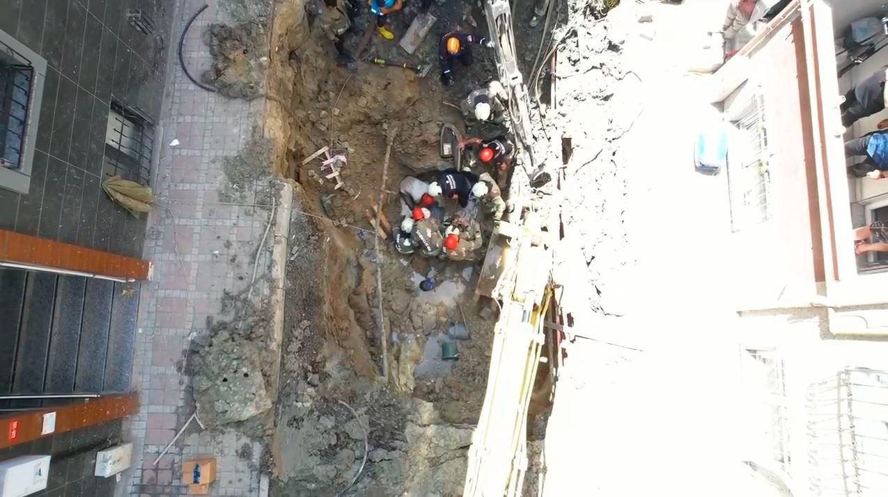 Bayrampaşa’da kanalizasyon çalışmasında göçük: 1 işçi kurtarıldı