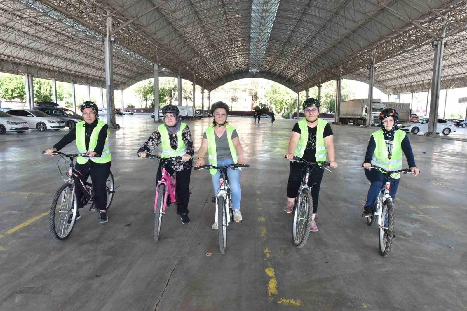 Kepez’de bisiklet sürme eğitimleri veriliyor