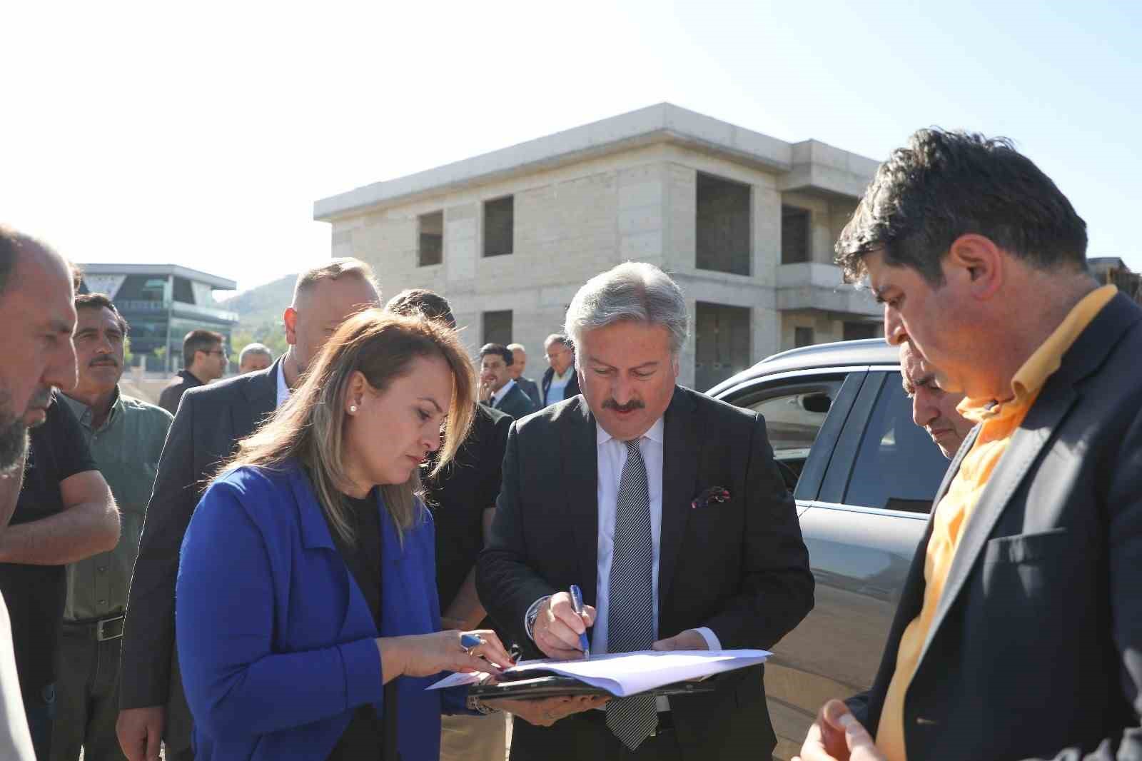 Örnek bir yaşam alanı Melikgazi’de hızla yükseliyor