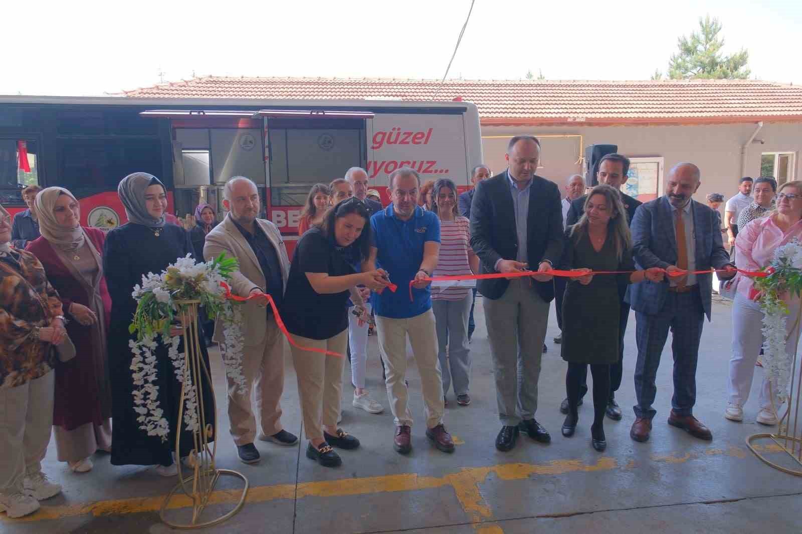 Bolu&rsquo;da kadınlar &uuml;rettiklerini Kadın Emek Pazarı&rsquo;nda satarak ev ekonomisine destek oluyor
