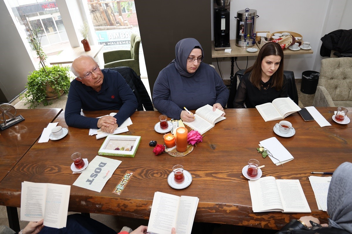 Kocaeli’de "Okuyan Şehir Kulübü" kitapseverleri buluşturuyor