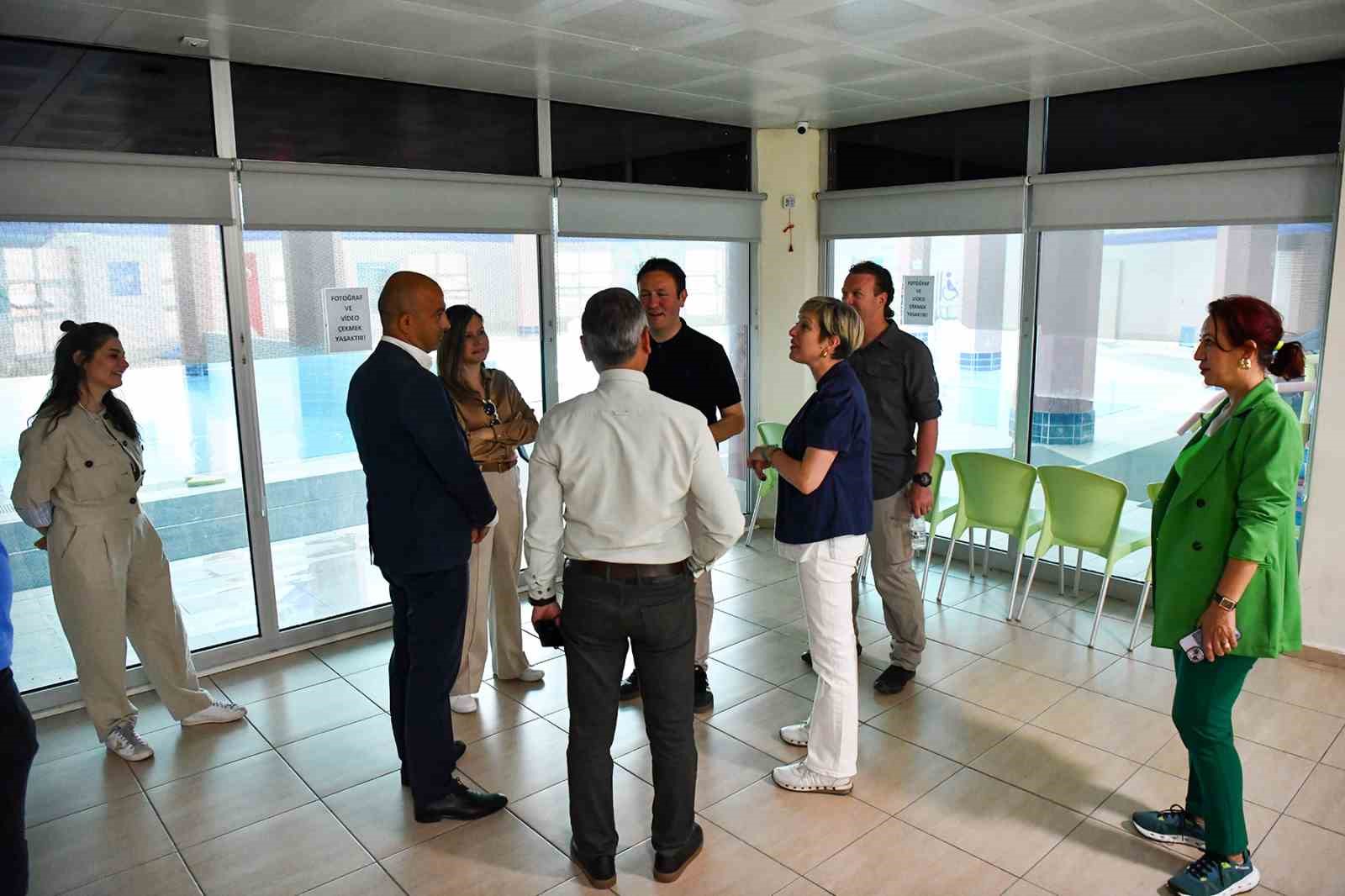 Karabağlar Belediyesi heyeti Tepebaşı&rsquo;nın projelerini inceledi
