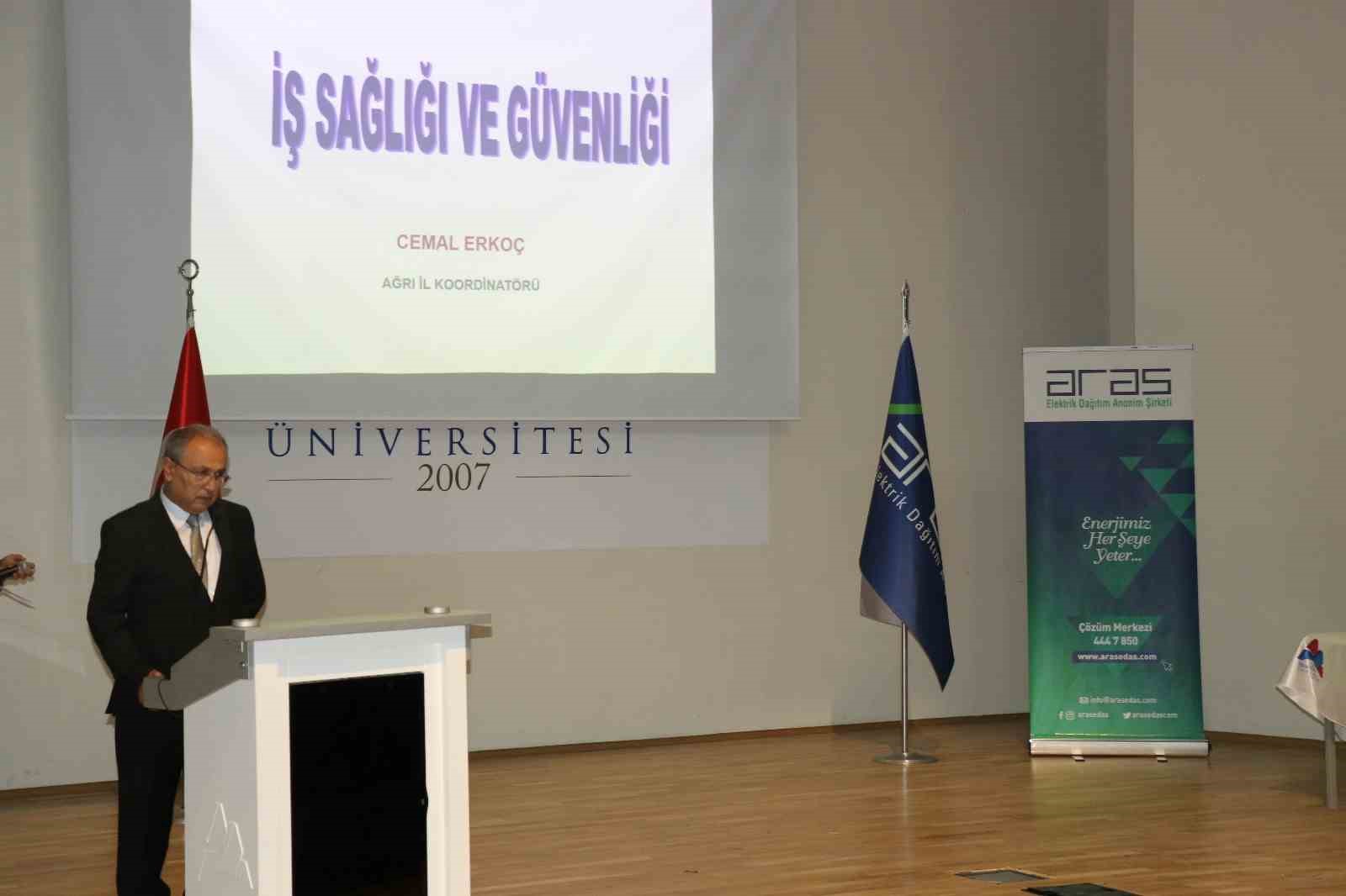 Aras Elektrik, "Y&uuml;ksekte &Ccedil;alışma" &ccedil;alıştayında yerini aldı
