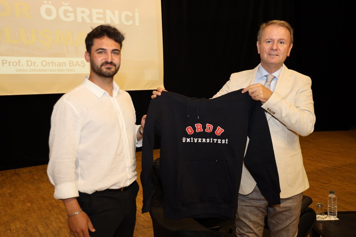 ODÜ’de ‘rektör-öğrenci’ buluşması