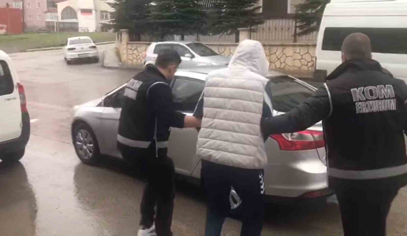 Polisten tefecilere operasyon: 2 tutuklama