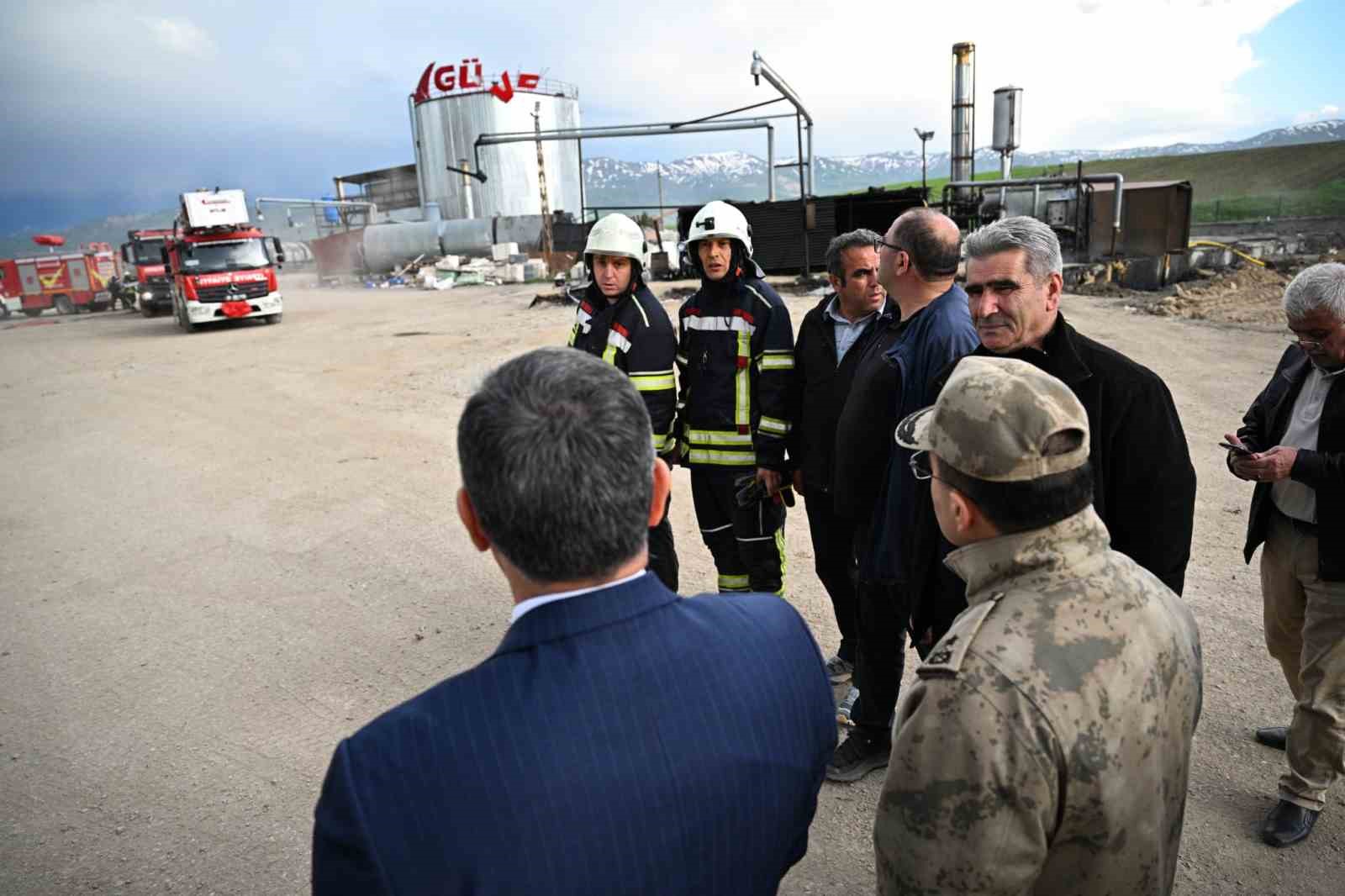 Erzurum Valisi Çiftçi, olay yerinde incelemelerde bulundu