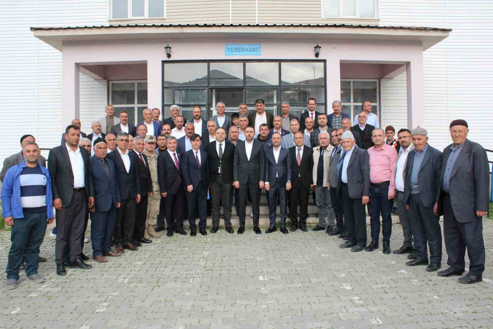 Tatvan&rsquo;da b&ouml;lgesel muhtarlar toplantısı yapıldı
