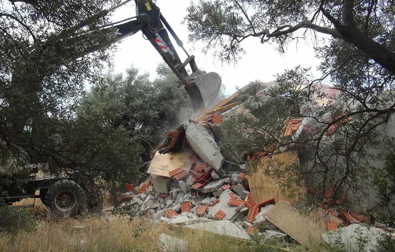 Menteşe Belediyesinden imara aykırı yapılara geçit yok