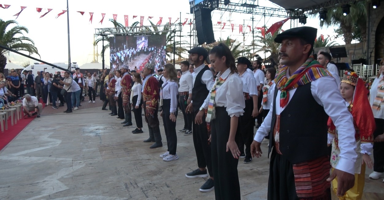 23. Alanya Uluslararası K&uuml;lt&uuml;r Sanat ve Turizm Festivali başladı
