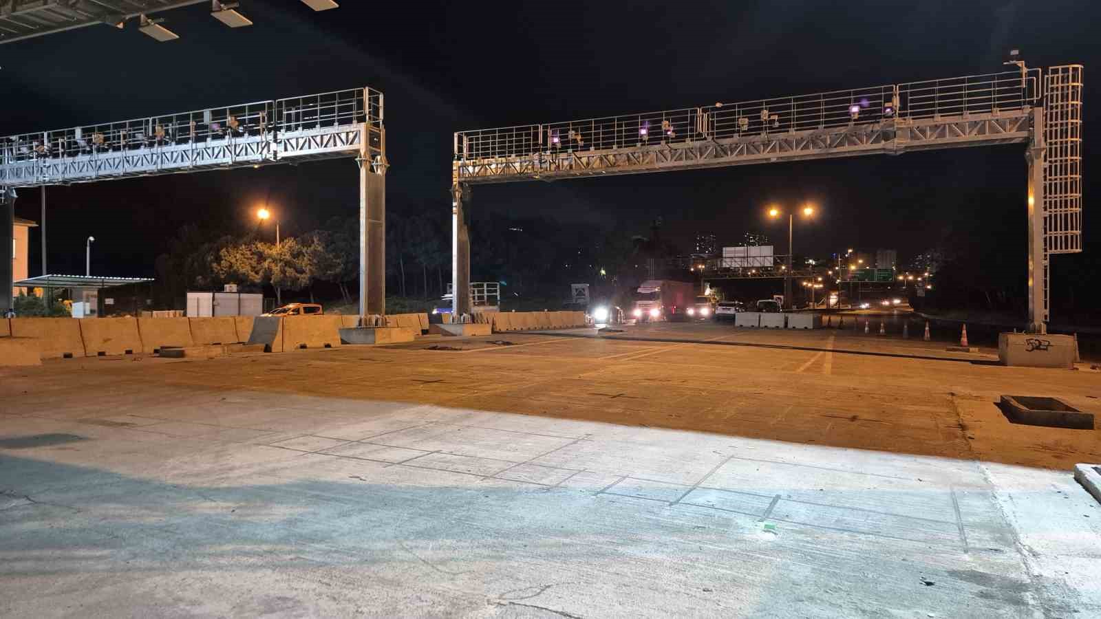 Avcılar gişeleri çalışma nedeniyle araç trafiğine kapatıldı

