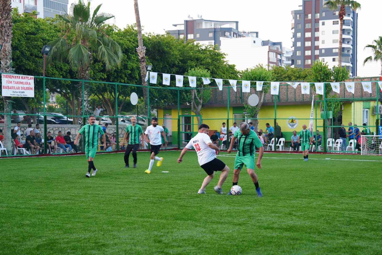 Erdemli’de kurumlar arası ’Futbol Turnuvası’ başladı