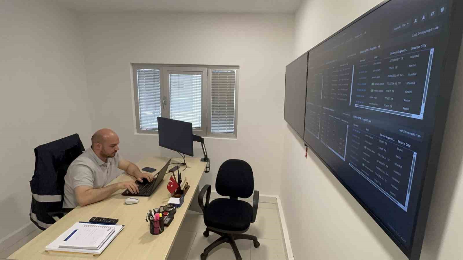 T&uuml;rkiye&rsquo;de ilk: Afet anında kesintisiz veri ve iletişim sağlayacak "Kara Kutu" sistemi hayata ge&ccedil;irildi
