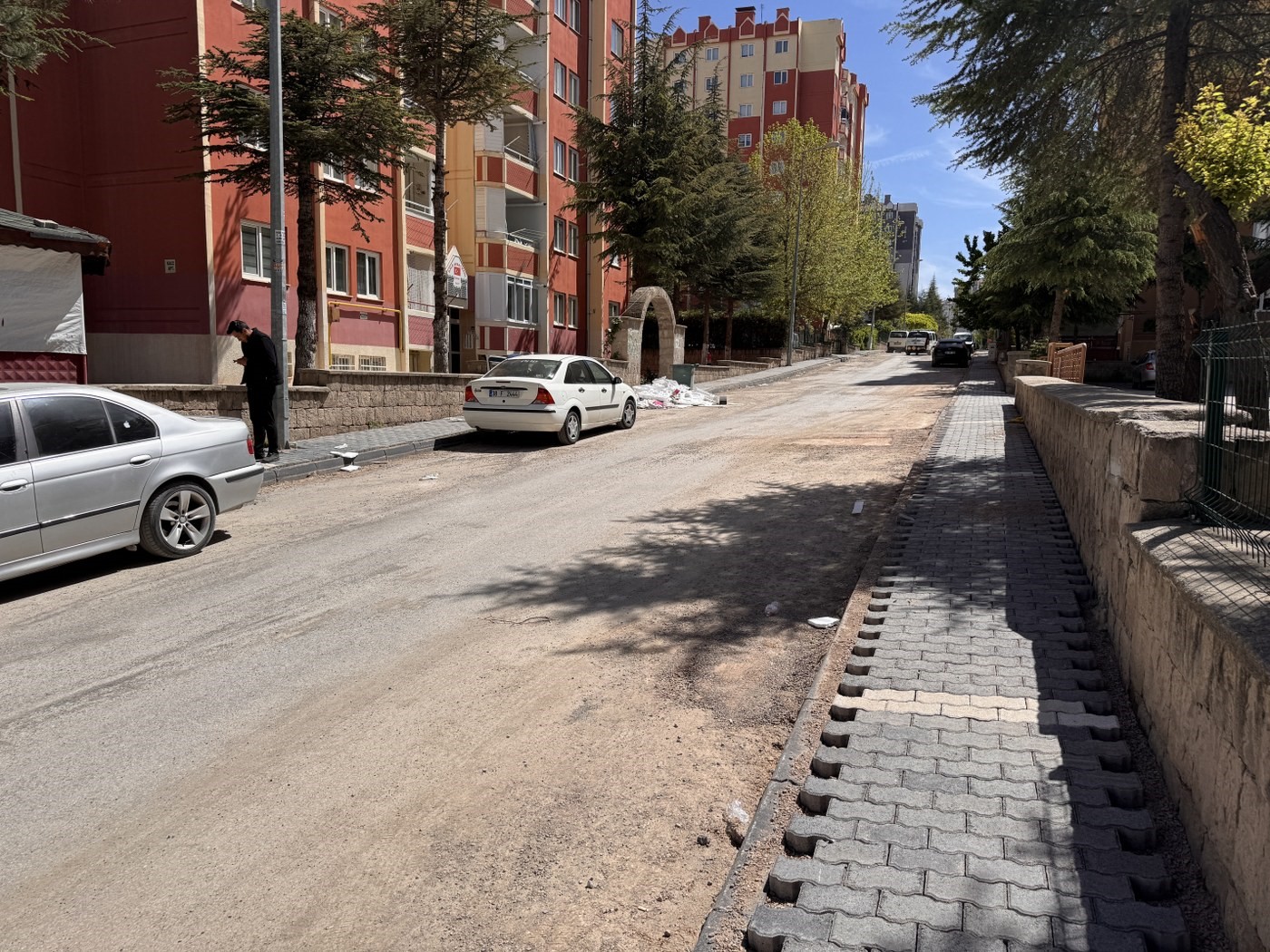 Melikgazi, İldem’e konforlu yaya yolları yapıyor