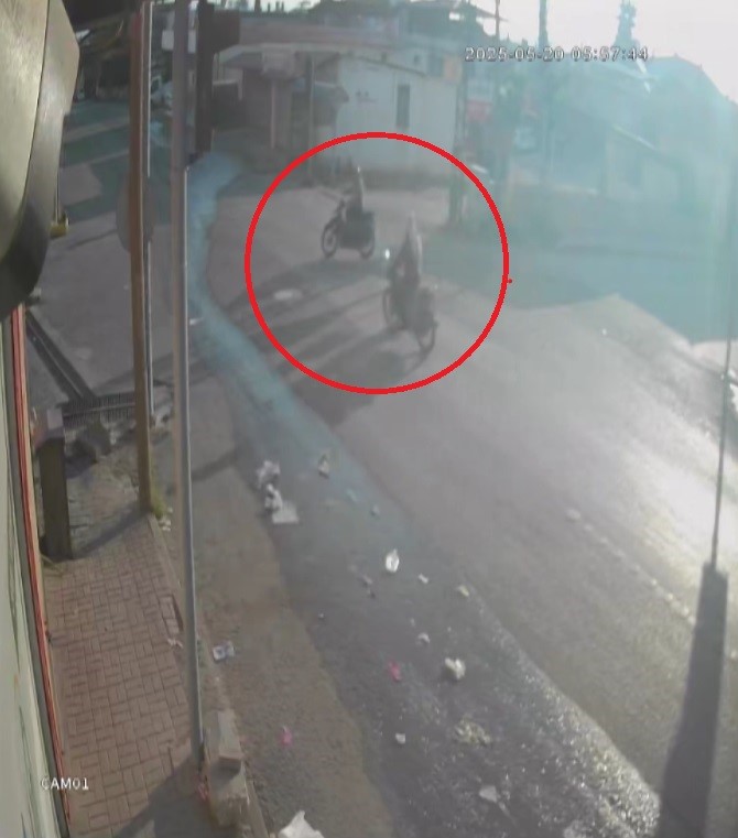 Motosikletlerin çarpıştığı kazada, yaşlı adam ağır yaralandı