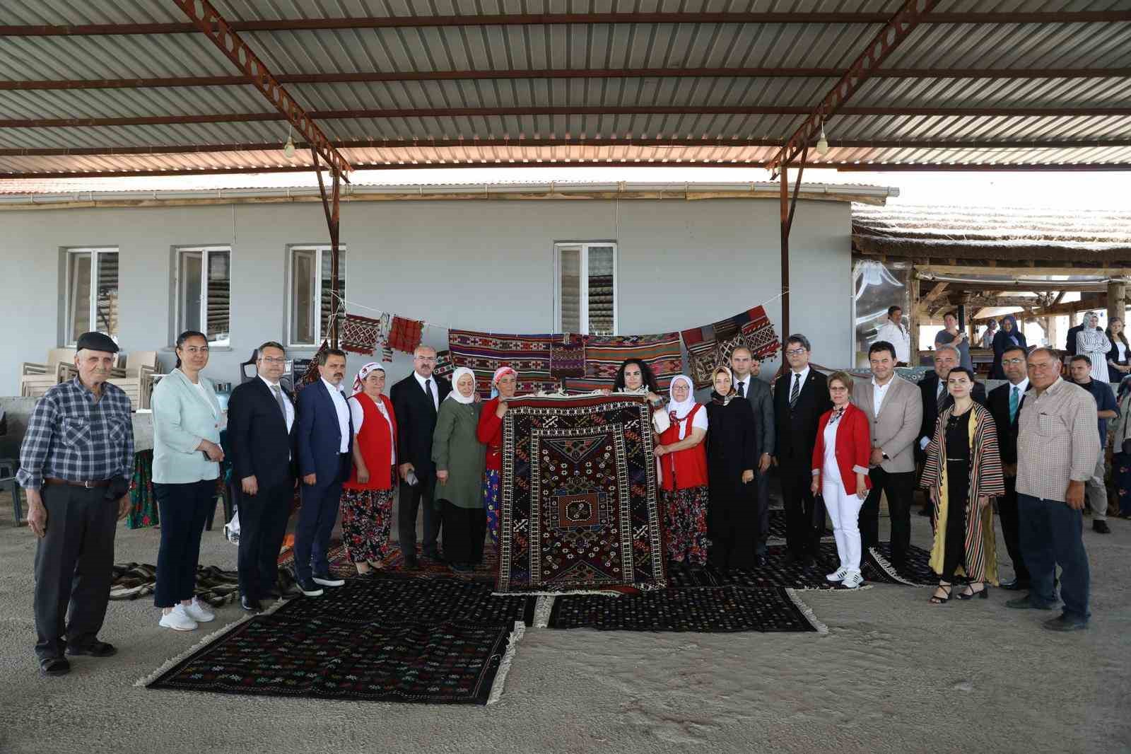 T&uuml;rk Mutfağı Haftası&rsquo;nda &Ccedil;anakkale&rsquo;den geleneksel d&uuml;ğ&uuml;n yemekleri
