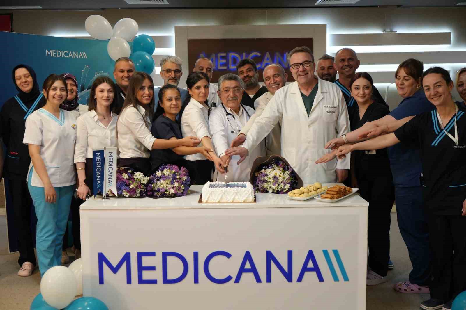 Doktorlar, 10 bin kalbe dokundu