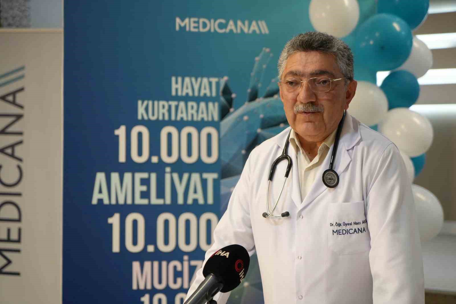 Doktorlar, 10 bin kalbe dokundu
