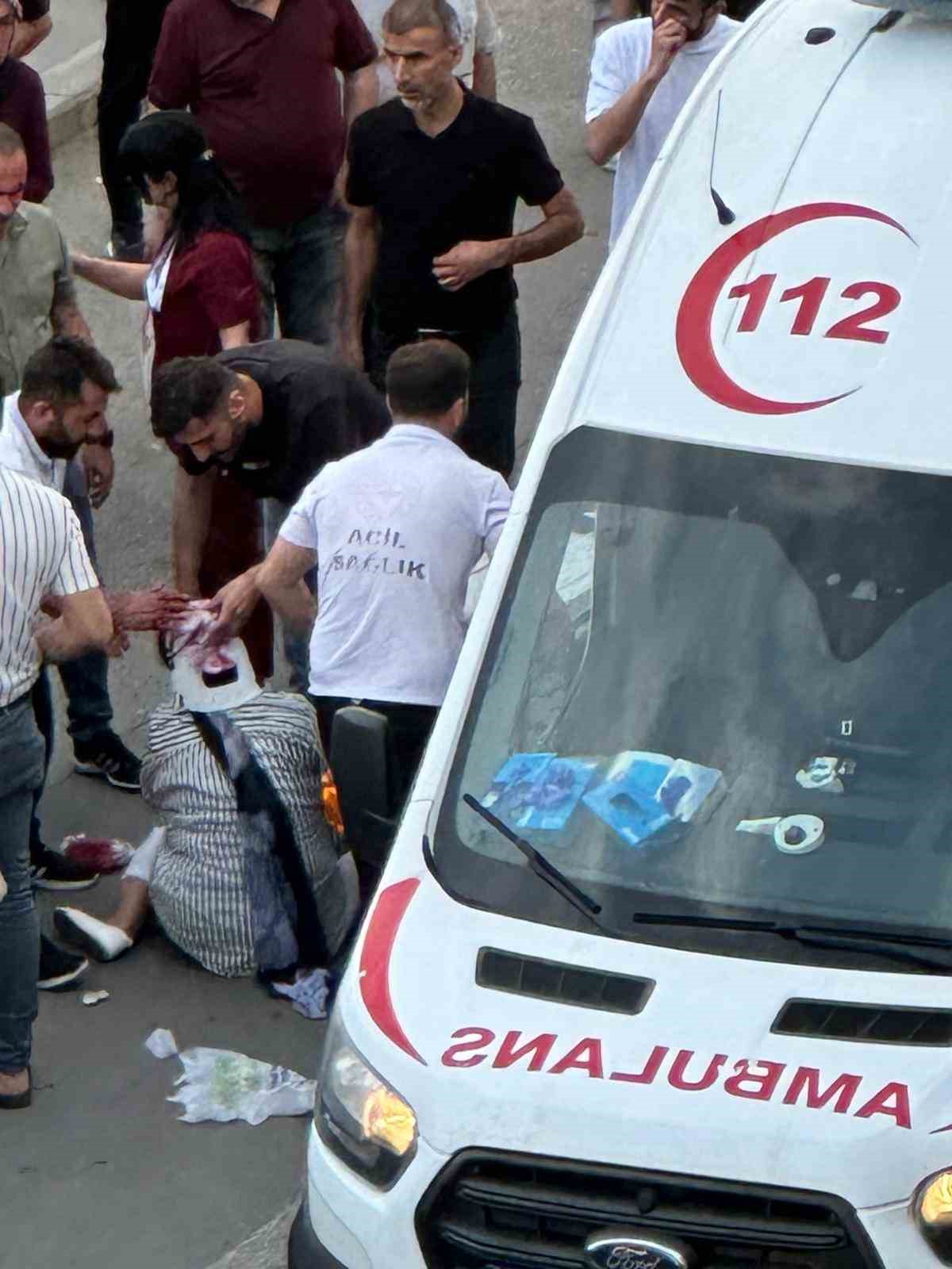 Batman’da yolun karşısına geçmeye çalışan kadına otomobil çarptı
