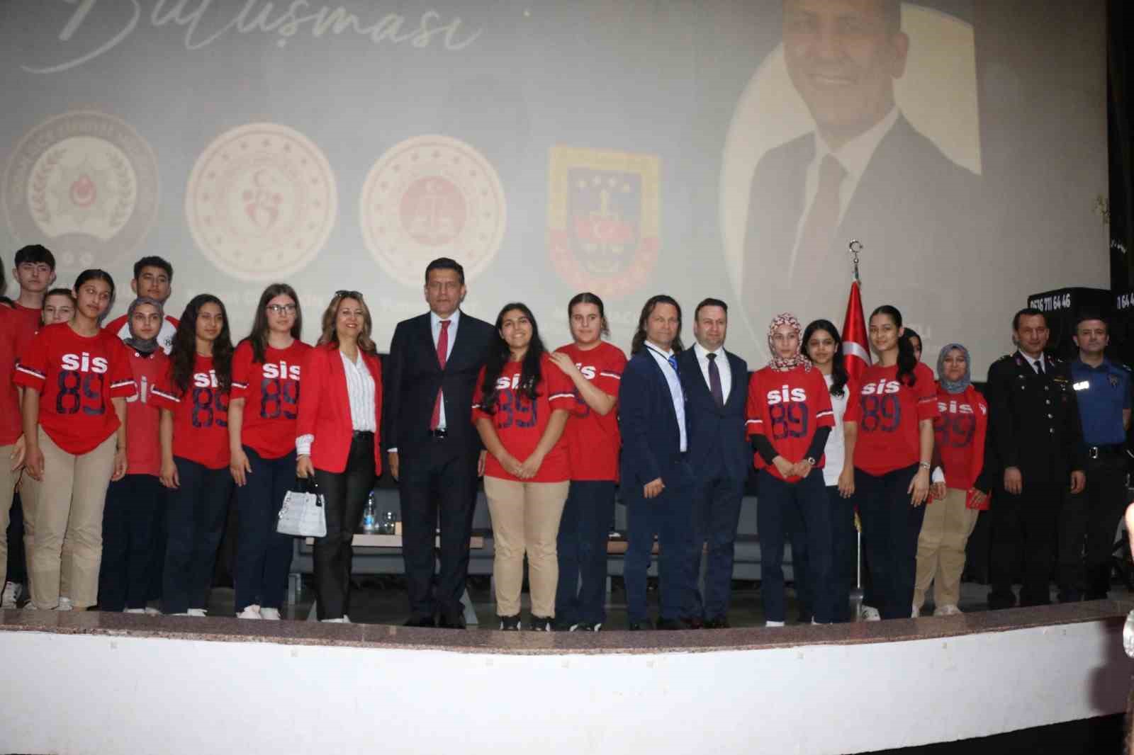 Kozan Belediye Başkanı Atlı:" Gençlerin sesi her zaman yankı bulacak"