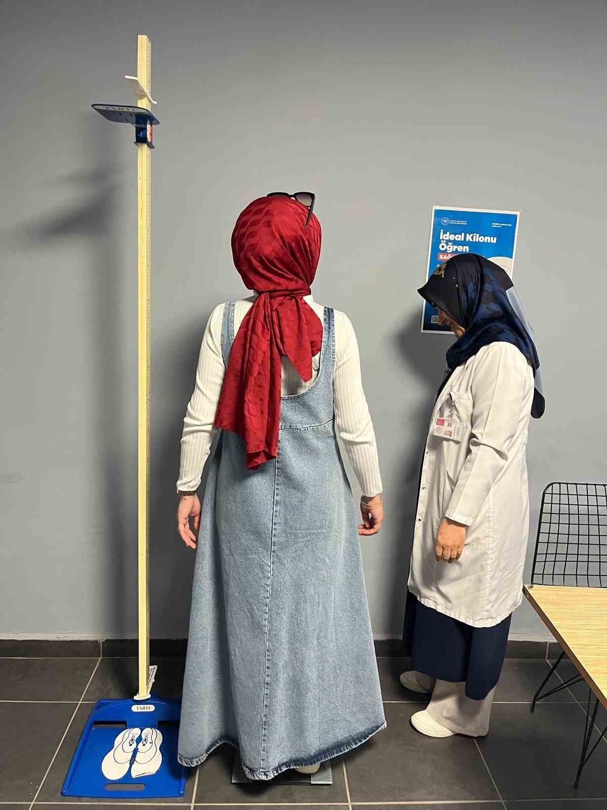 Bu sefer öğrencilerin boyunu ve kilosunu ölçtüler