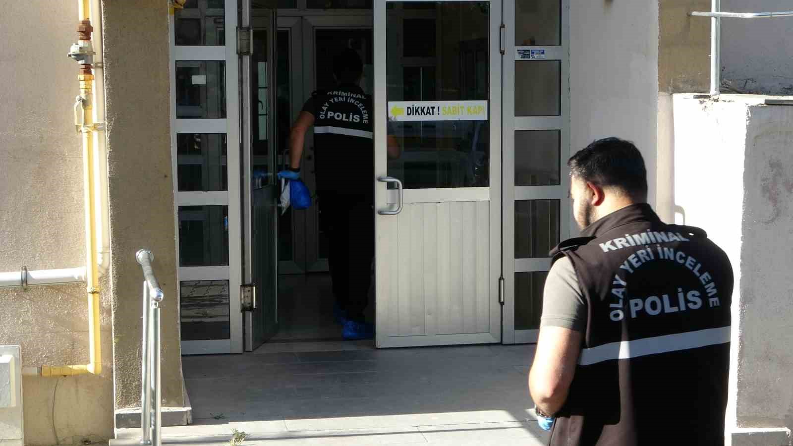 Malatya’da yaşlı adam evinde başından vurulmuş halde bulundu