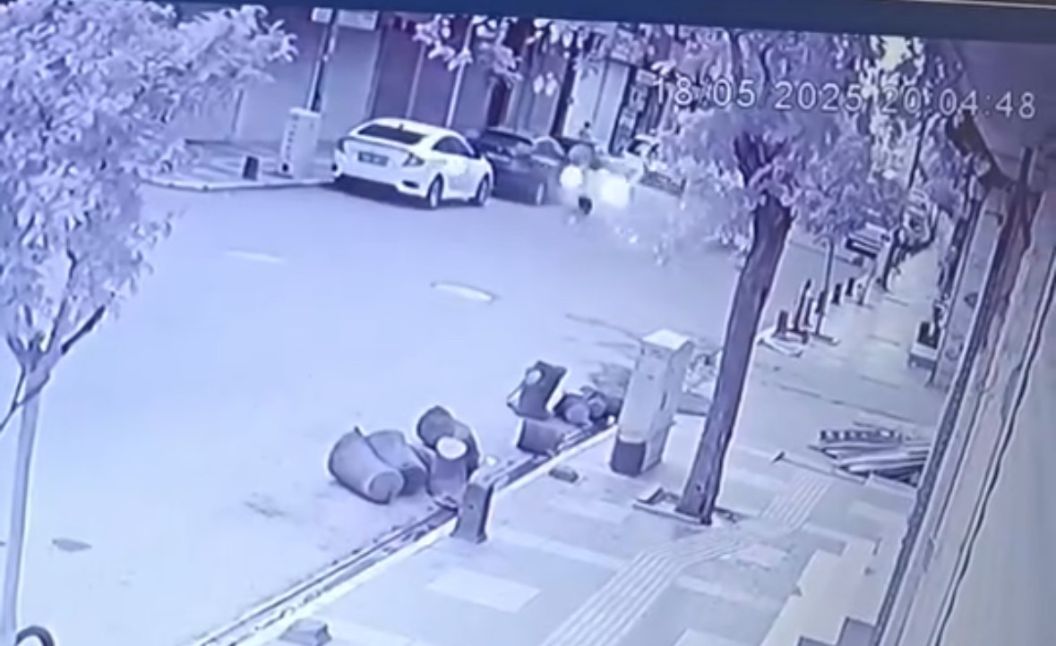 Otomobil ile motosiklet çarpıştı: 1ağır yaralı