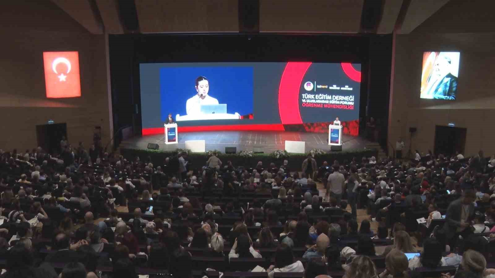 Ankara Valisi Şahin: "Ürettiğimiz yapay zekayı kullanmamız, gençlerimizi buna göre yetiştirmemiz lazım"