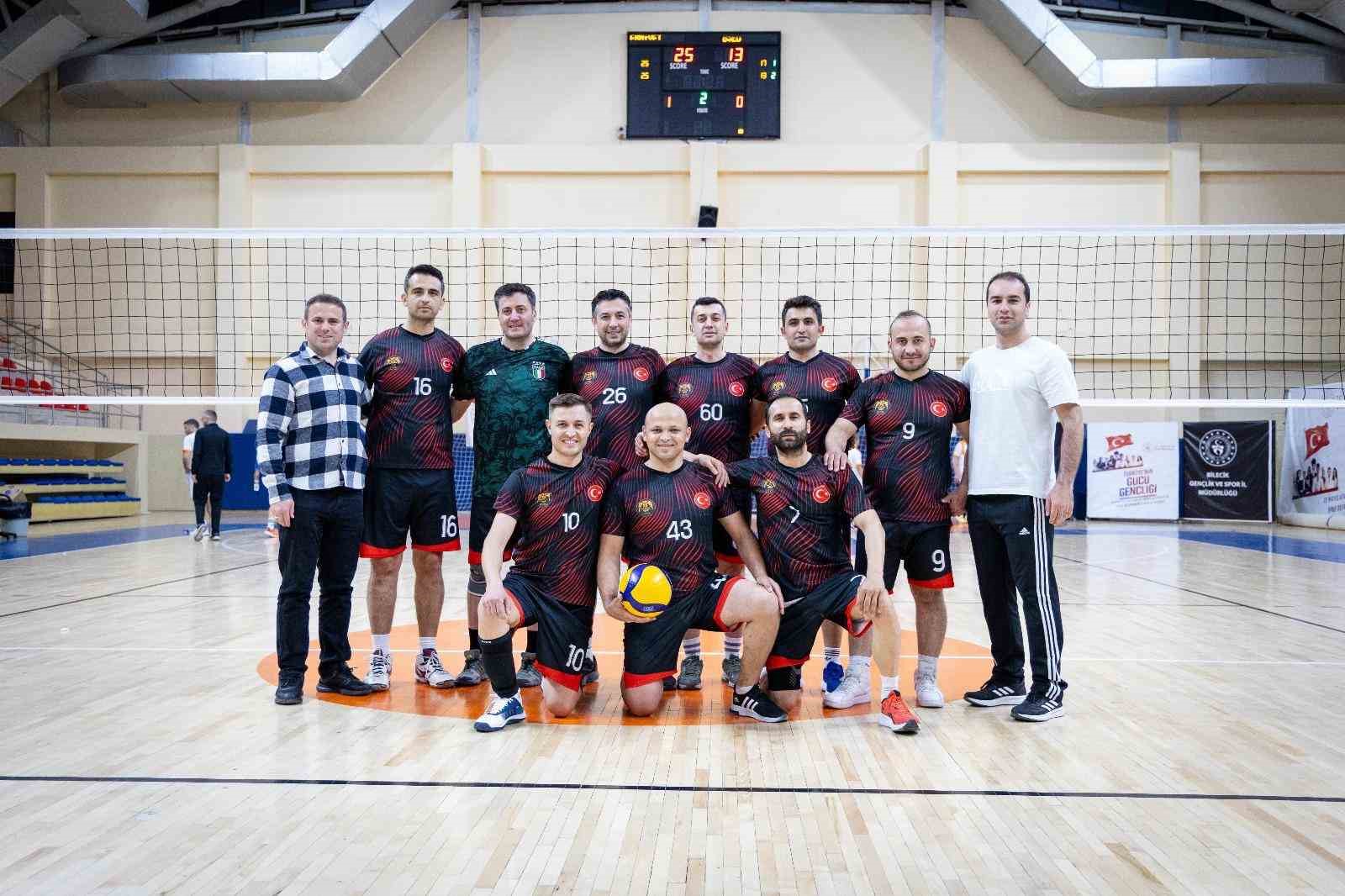Bilecik Emniyet M&uuml;d&uuml;rl&uuml;ğ&uuml; Voleybol Takımı &ccedil;eyrek finale y&uuml;kseldi
