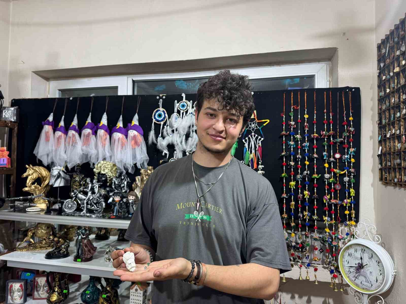 Yaz mevsimi ile birlikte Eskişehir lületaşına turistlerin ilgisi arttı