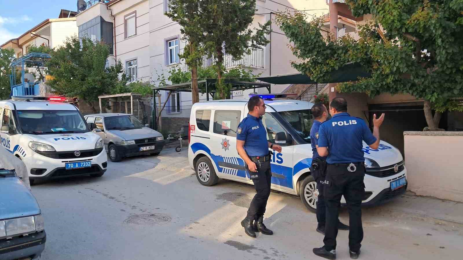 Karaman’da öfkeli koca evin çatısını ateşe verdi