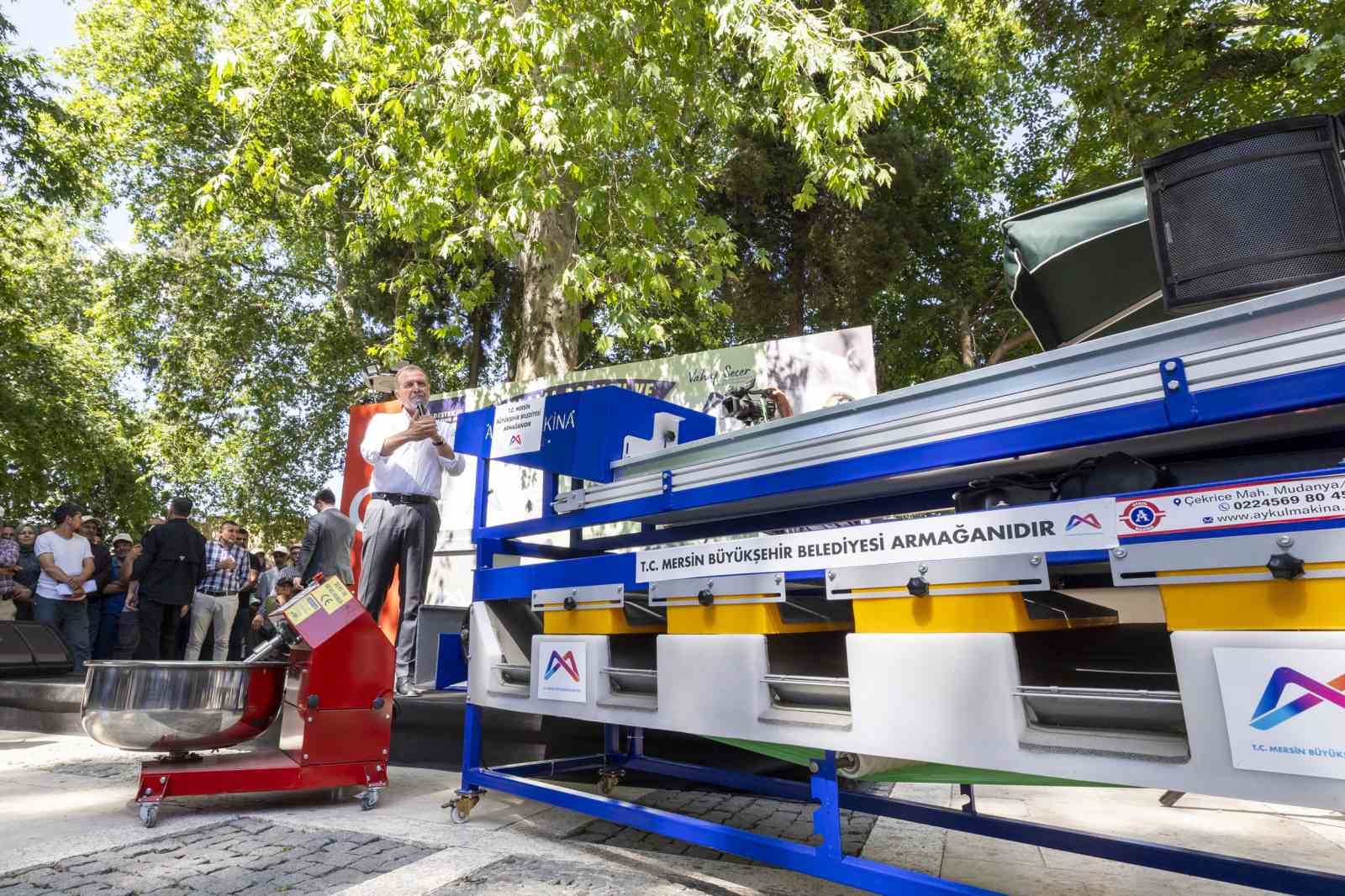Mersin Büyükşehir Belediyesi tarıma can suyu olmaya devam ediyor