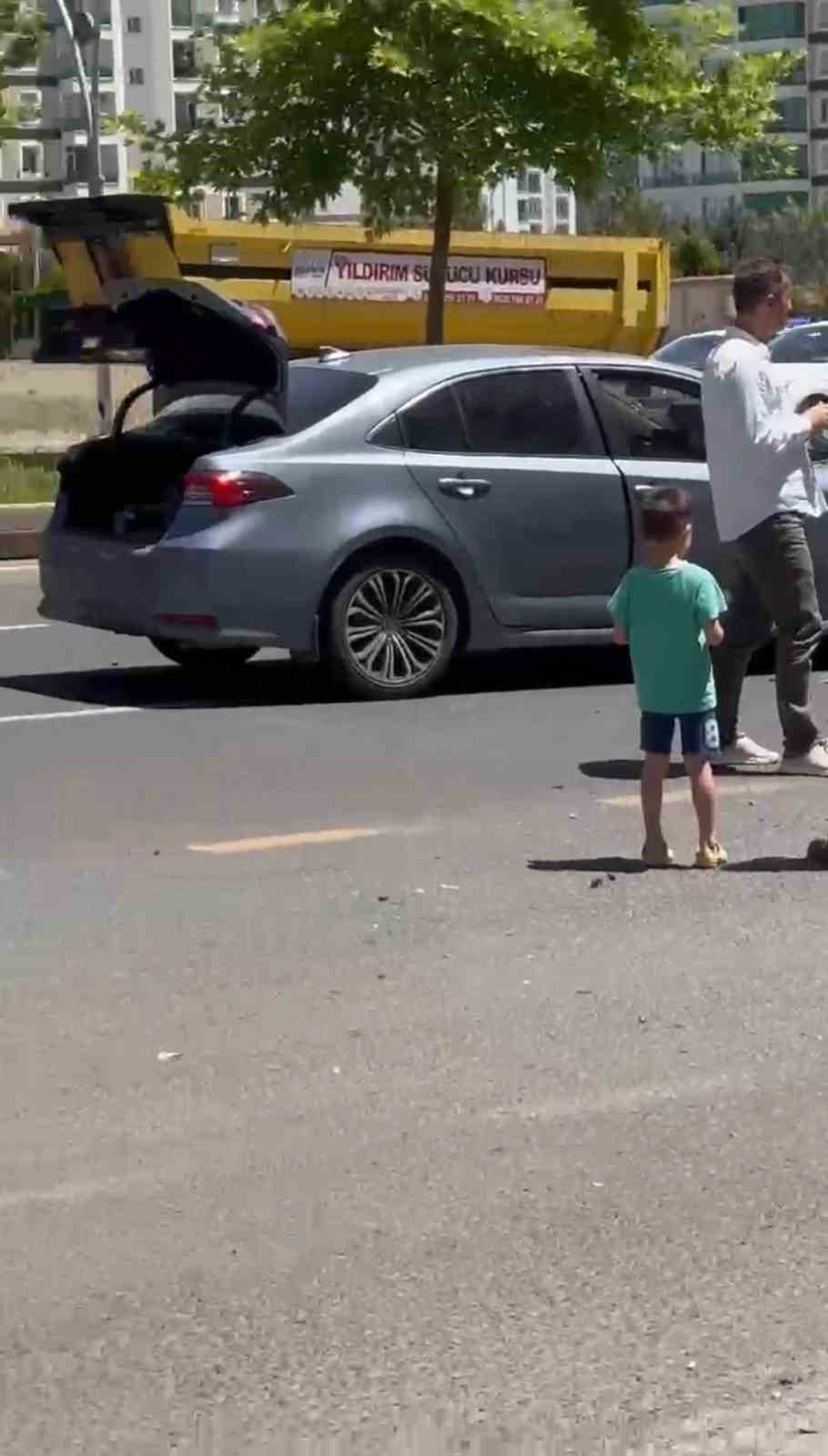 Diyarbakır’da bir kişi otomobilde baygın halde bulundu