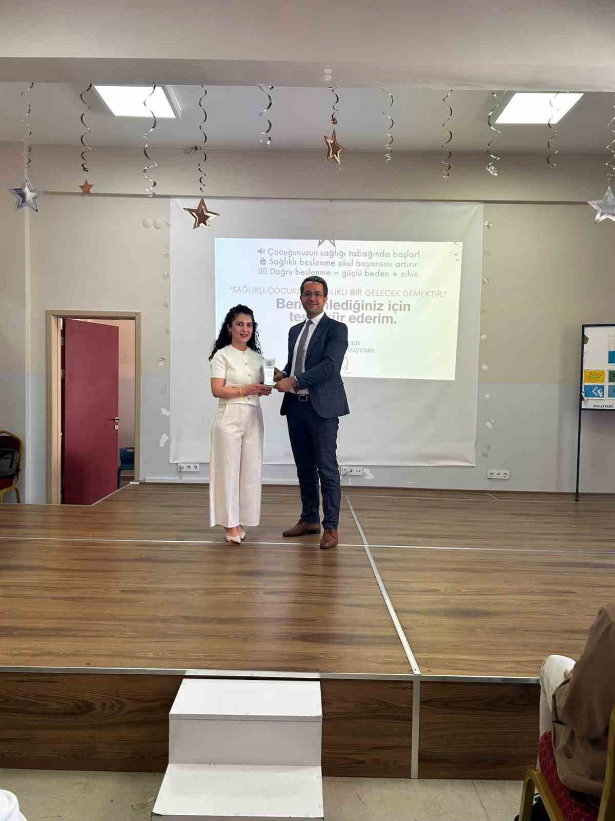 Velilere sağlıklı yaşam ve beslenme eğitimi verildi