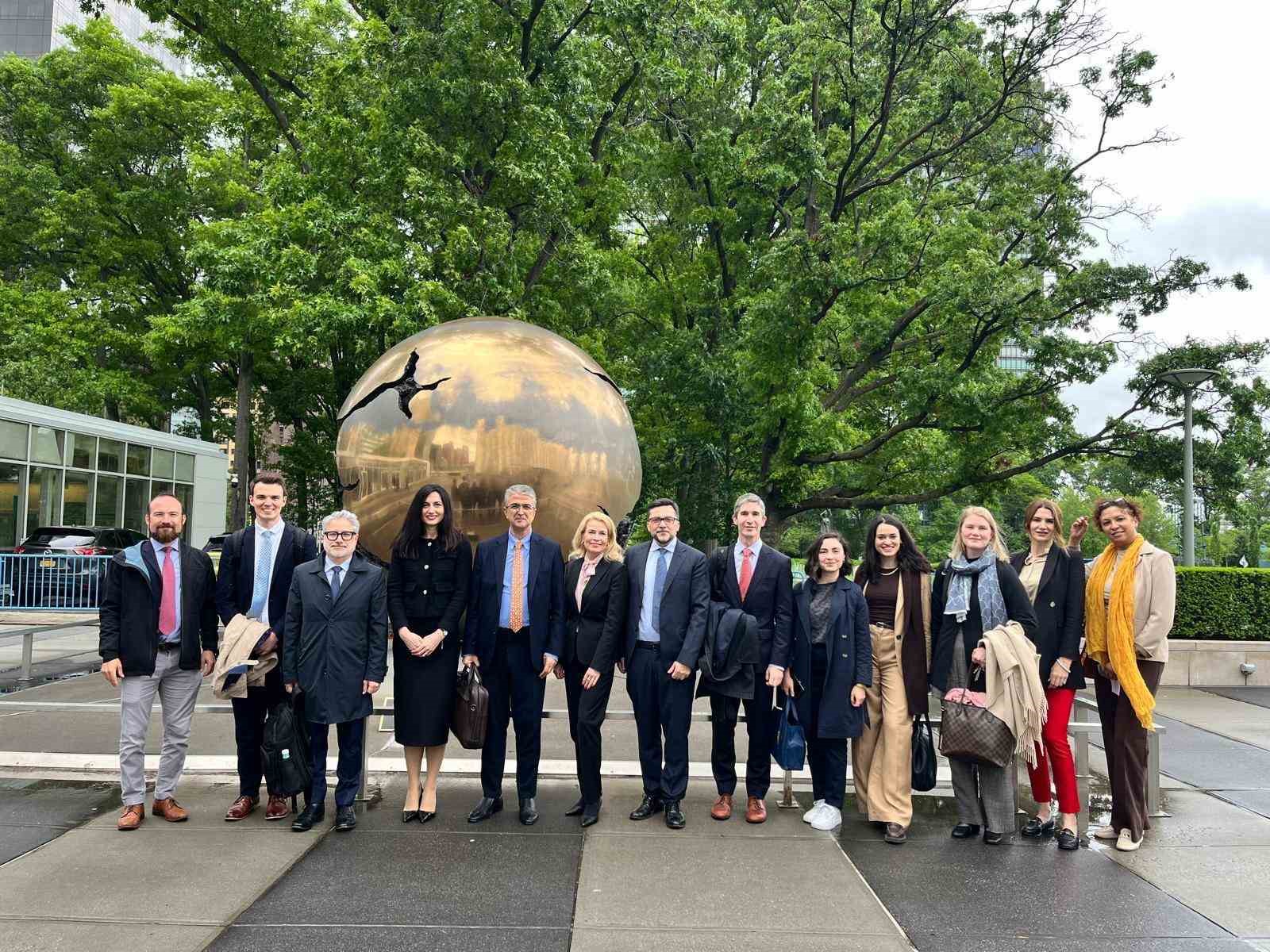 MHP Erzurum Milletvekili Kamil Aydın New York’ta temaslarına devam ediyor