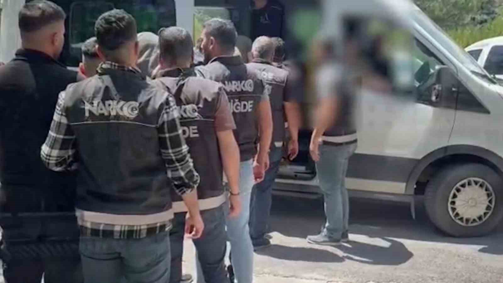 Niğde&rsquo;de aranan şahıslara y&ouml;nelik operasyonda 9 kişi yakalandı
