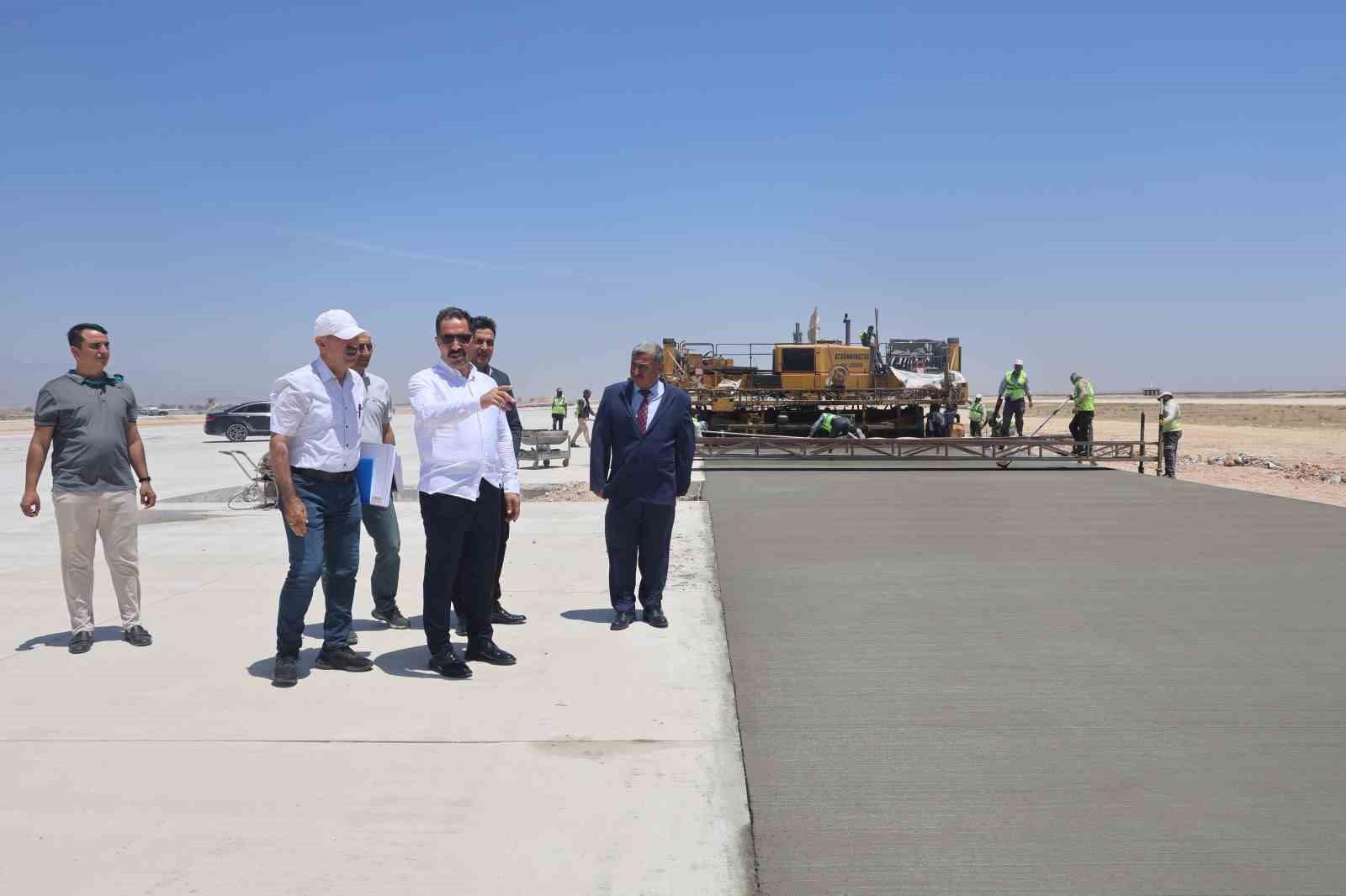 Deprem sonrası iyileştirme çalışmalarının sürdüğü Hatay havalimanında uçuşlara 1 ay süreyle ara verilecek