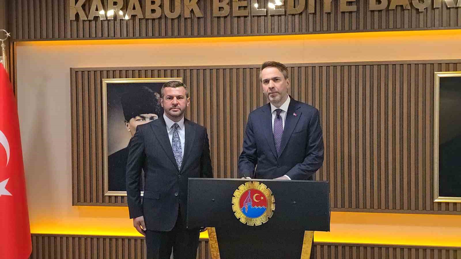 Enerji ve Tabii Kaynaklar Bakanı Alparslan Bayraktar’dan Karabük Belediyesine ziyaret